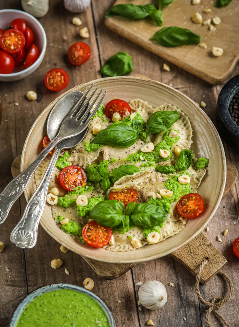 vegan ravioli met doperwten saus