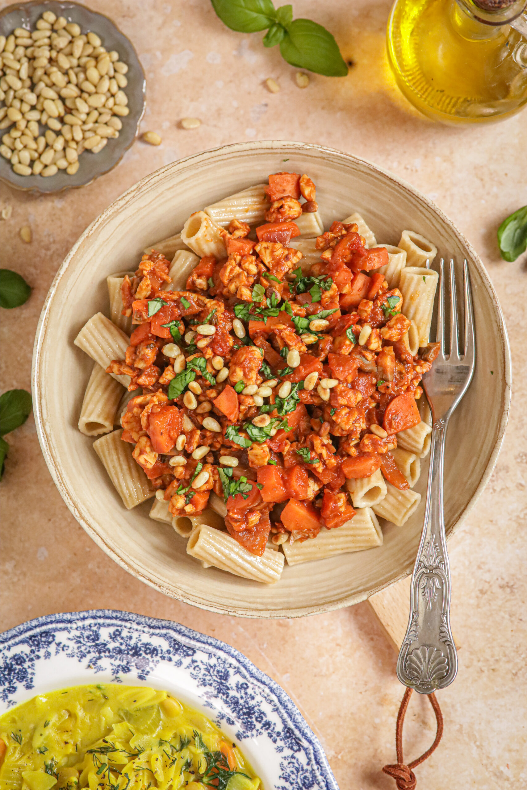 Vegan pasta bolognese met tempé Lenna Omrani