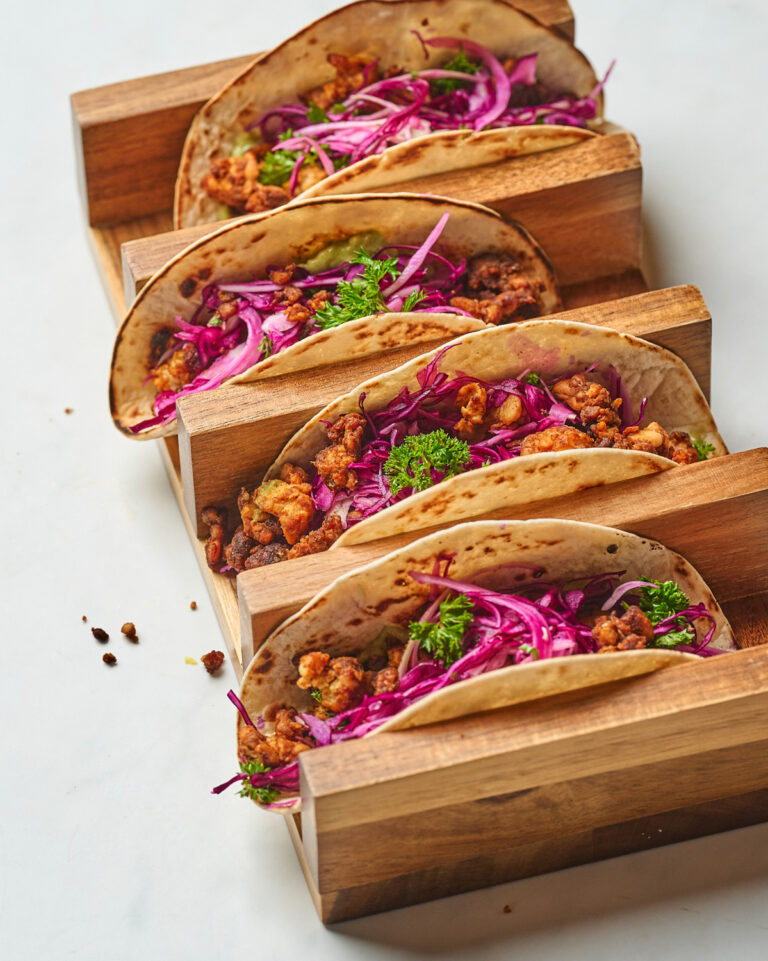 Taco's met tempé avocado crème en frisse koolsla